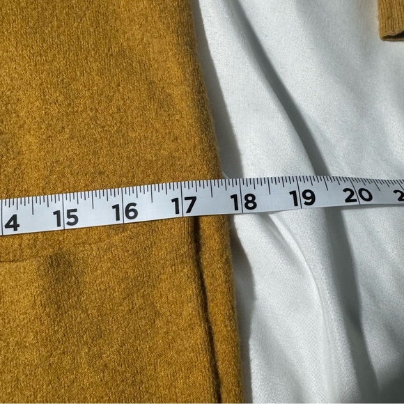 Aritzia Babaton LANCE Cardigan Wool Linen Blend Mustard Yellow Size Small - Picture 13 of 13
